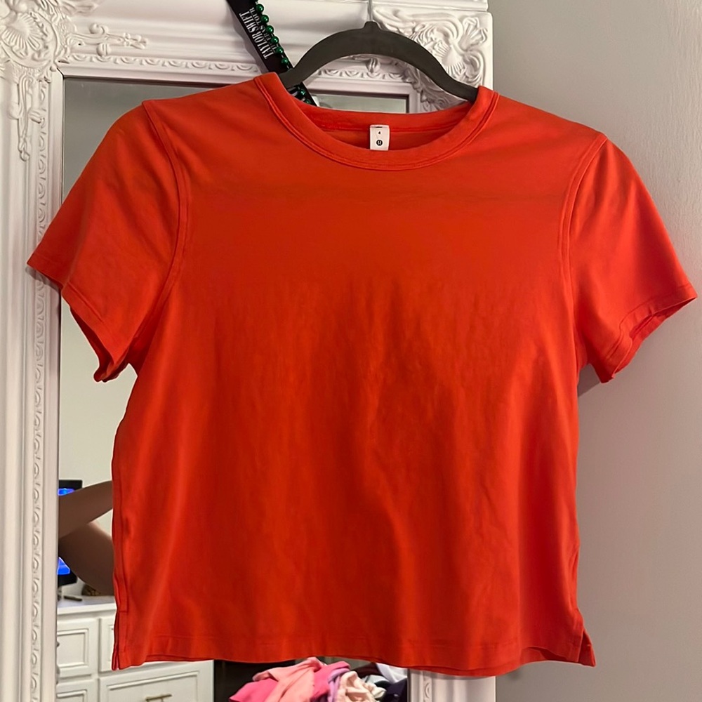 Lululemon Classic Fit Tee